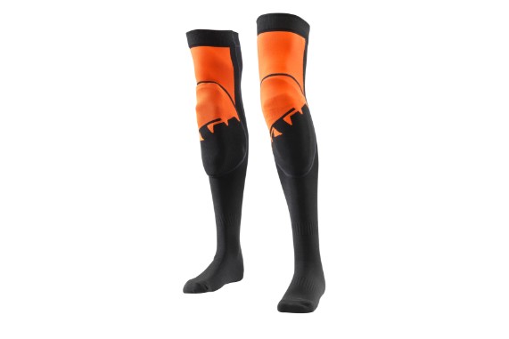 pho_pw_pers_vs_313617_3pw21000820x_protector_socks_front__sall__awsg__v1