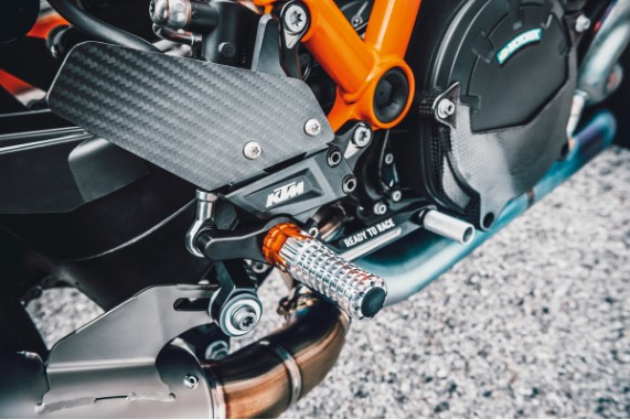 Racing Fussrastenanlage | 1290 & 1390 Super Duke R