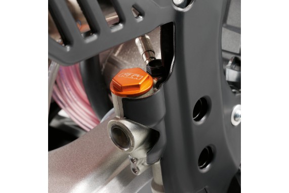 U6951981, REAR BRAKE RESERVOIR CAP '04