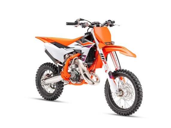 Der Startplatz ruft! Die KTM 65 SX 2026 ist das READY TO RACE Motocross-Bike für junge Sieger. Hol sie dir bei KTM Team West in Oberhausen
