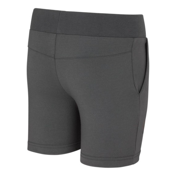 pho_pw_pers_rs_3pw25001800x_kids_hero_set_shorts_back_lifestyle_ii__sall__awsg__v1