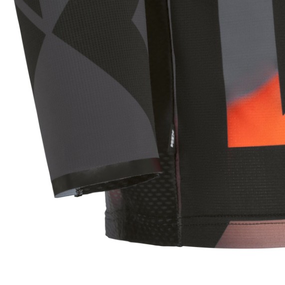 pho_pw_pers_vs_3pw25000590x_gravity_fx_jersey_blk_grey_detail__sall__awsg__v3