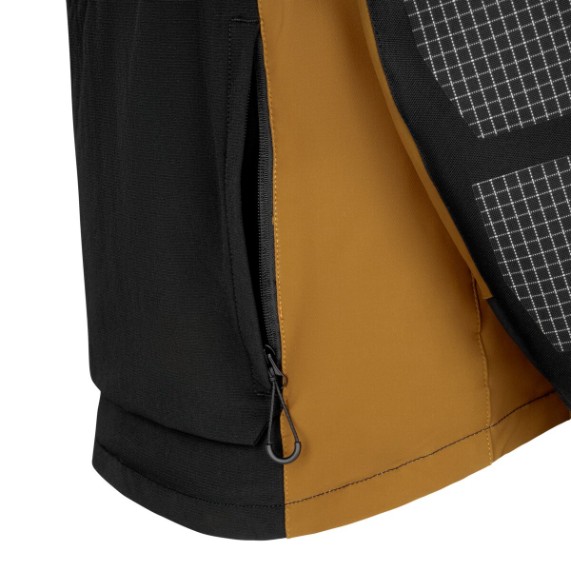 pho_pw_pers_vs_3pw25000700x_racetech_jacket_detail_2__sall__awsg__v1