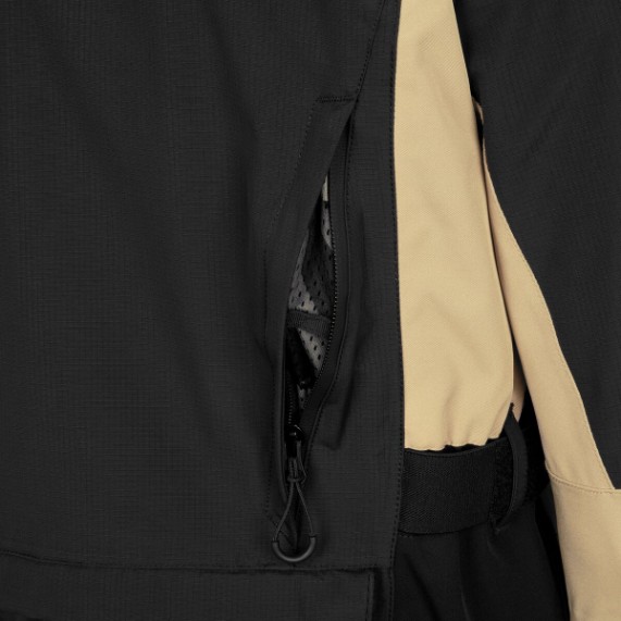 pho_pw_pers_vs_3pw25000780x_racetech_wp_jacket__3___sall__awsg__v3