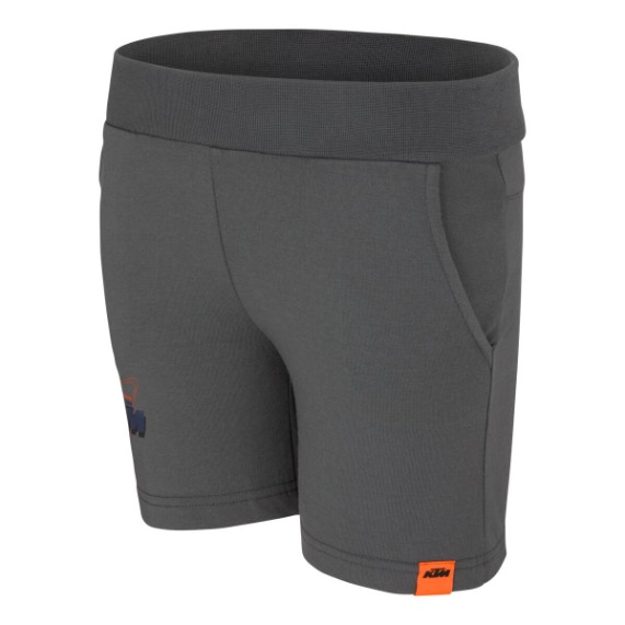 pho_pw_pers_vs_3pw25001800x_kids_hero_set_shorts_front_lifestyle_ii__sall__awsg__v1