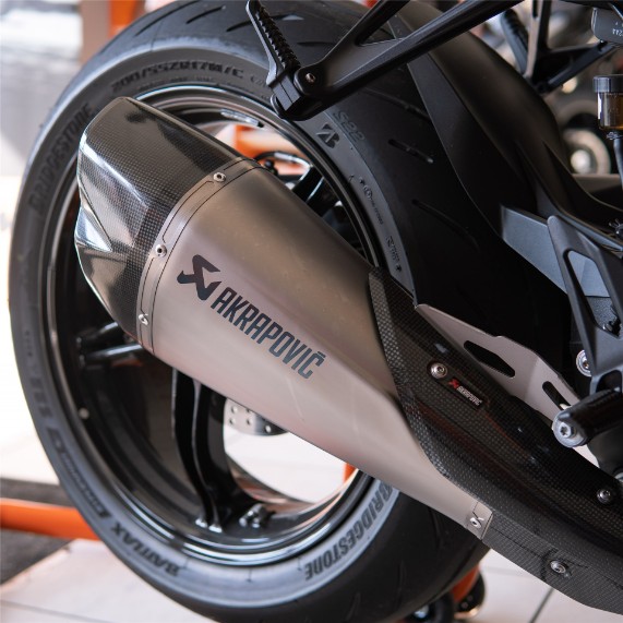 Slip On Sport Schalldämpfer | Akrapovic | 1290 Super Duke 