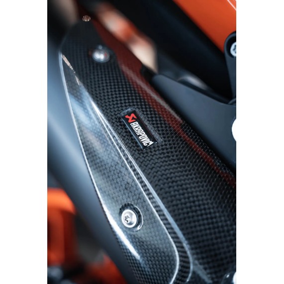 Sistema di scarico Akrapovic Slip-On LINE per KTM 890 Duke (Bj.20