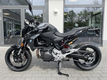 F 900 R