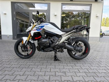 R 1300 R