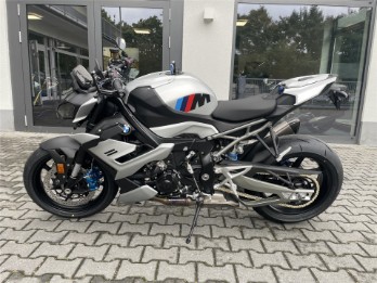 M 1000 R