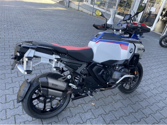 05da110ea52445b7ae2b5182081aee30