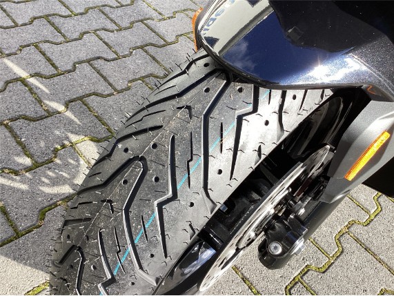 b9e5b1dbbab142feb28688e390607762