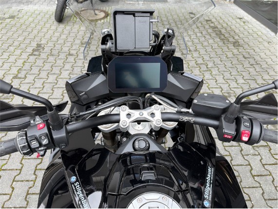 c16c41dfa69540e5b4f8c1414e7d6d90