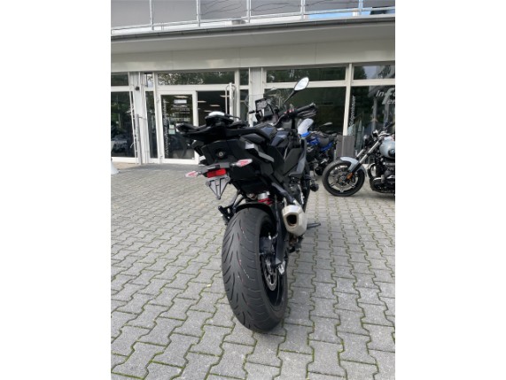 cb8a5decf9114b2cb7f5d69b8cc8a0b7