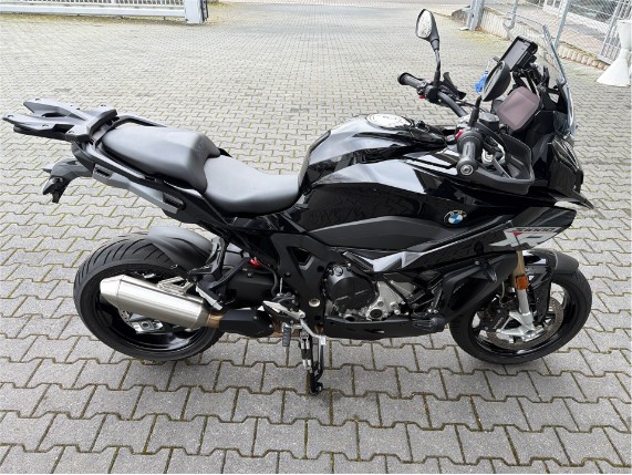 e6a803376c2b4e8dae3648f0a3411eae