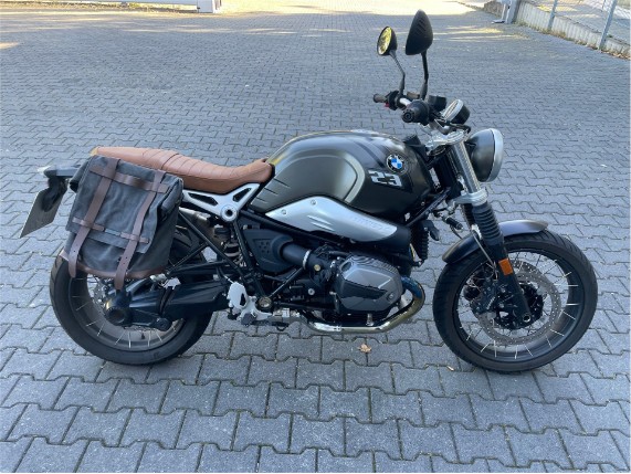 e7cc19e320d54b9a9c3fce82ef90f89f