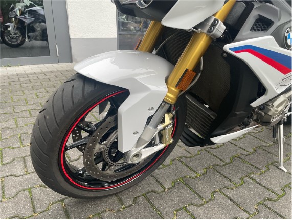 f1d1d9ee8dd0436cbf43e8ba8236eb97