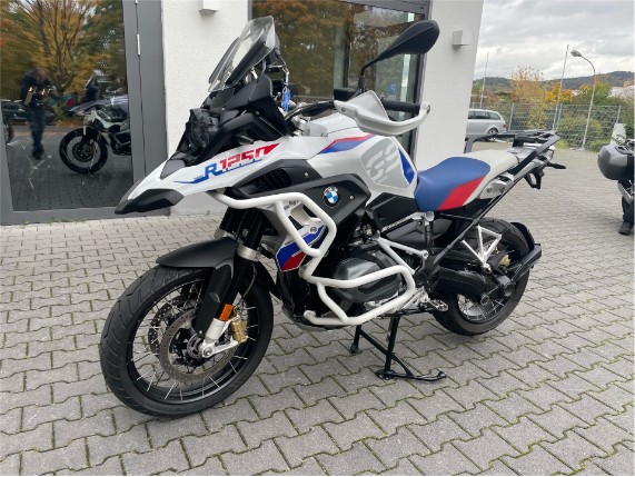 f56761ad9e52493d81f129841db2c689