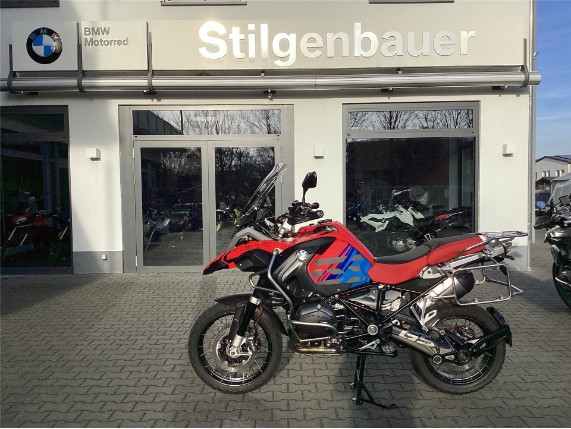 f680a3ca2e9c47d8a57926a9dcd8a586