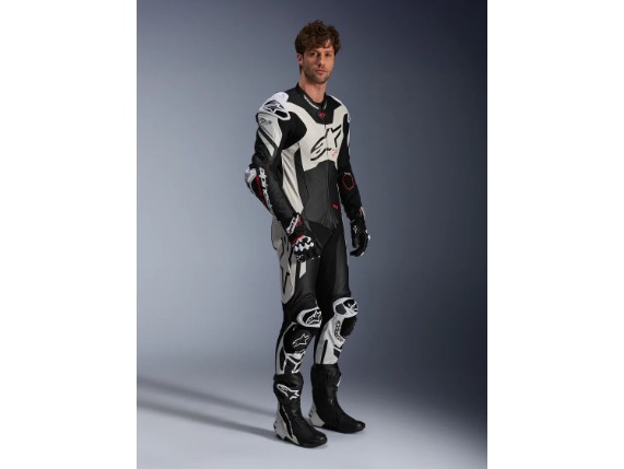 3150225-1231-of_gp-plus-v4-sprint-1pc-leather-suit_8215_8e1600c3-17d0-49e6-82eb-610f7fac05e2