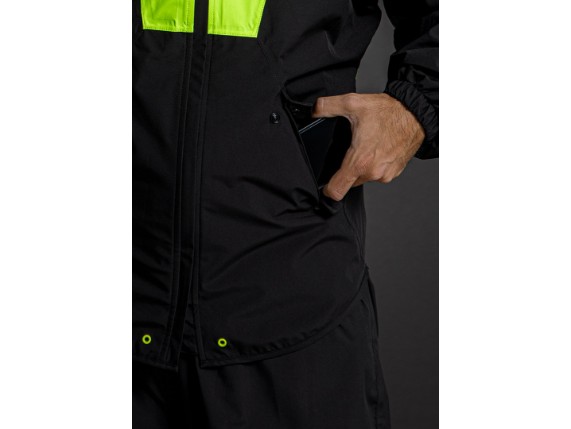 773-1080-X-Rain-jkt-detalle-4-2-large-waterproof-pockets