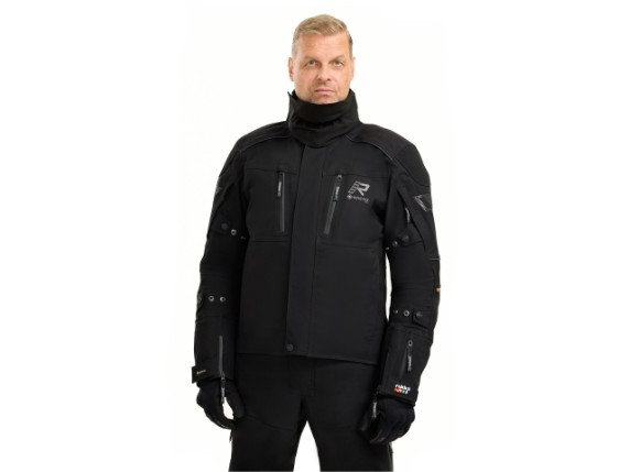 9_70144_759_R_999_modelcropped