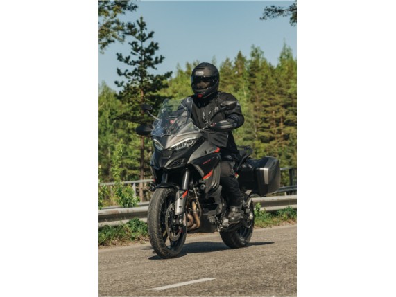 9_70150_722_R_990_modeldetail_03