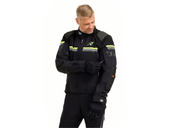 9_70224_771_R_994_modeldetail_01