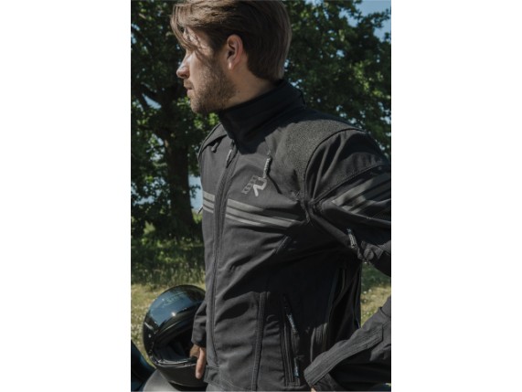 9_70224_771_R_999_modeldetail_04