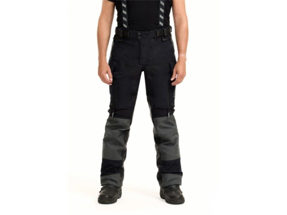 9_70243_752_R_929_modelcropped