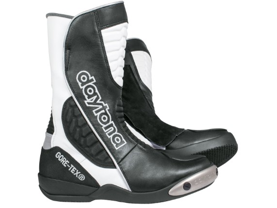Daytona_Strive_GTX_black_white_0