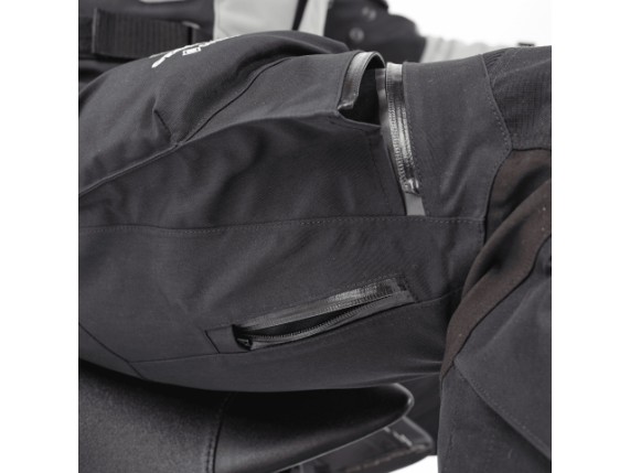 Stadler_Motorradhose_3layer_quest_pro_Lueftung-de30a8ea