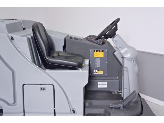 SC8000 OP Compartment side