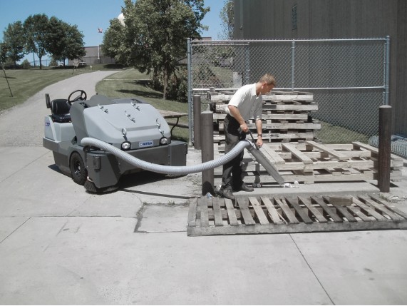 SW8000 Litter Vac Operation smb