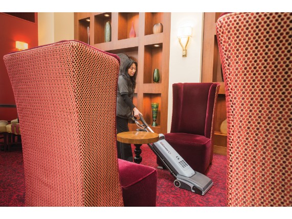 VU500 12 MarriottWLobby_in-use 08