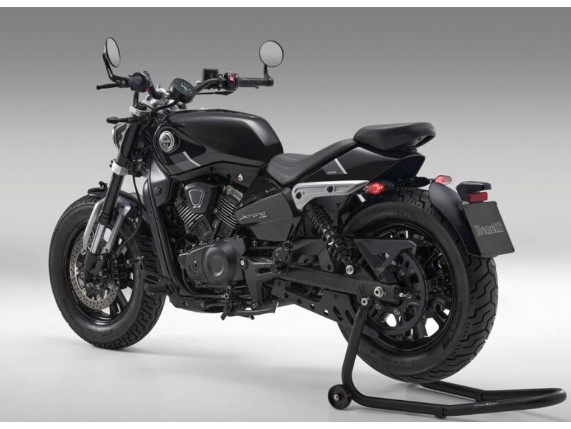 BENELLI 400 Bobber, 123