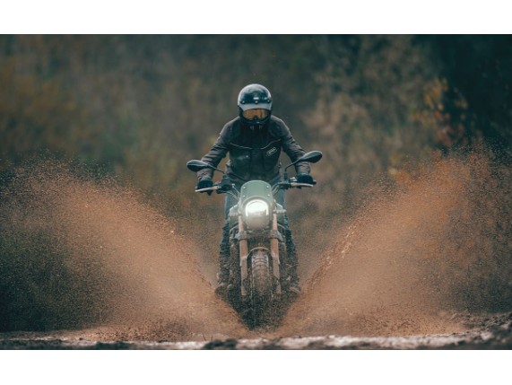 BENELLI 800 LEONCINO Trail, 123