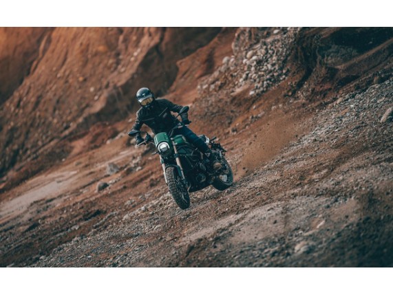 BENELLI 800 LEONCINO Trail, 123