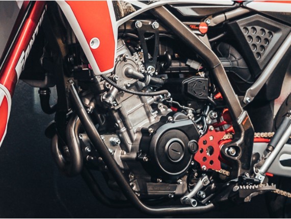FANTIC 125 XMF Super-Moto Performance, ZFMFA131MRM013254