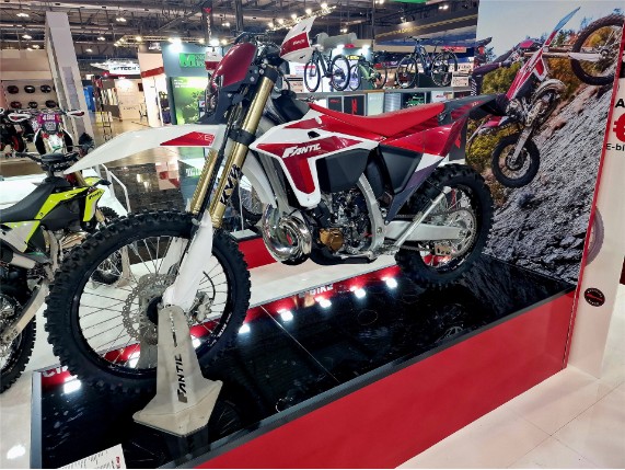 FANTIC 300 XE 2-Takt Hard-Enduro, ZFMXE300ARM000164