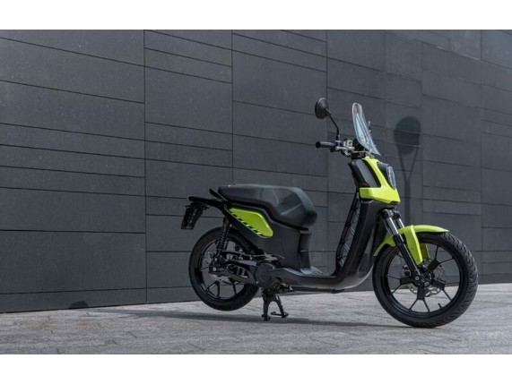 FANTIC 45 Issimo City E-Roller, 0004759