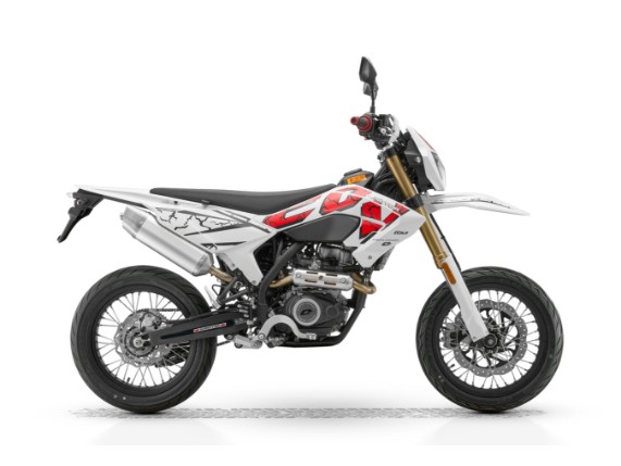 QJ-MOTORS 125 COV SM Super-Moto, 0004957