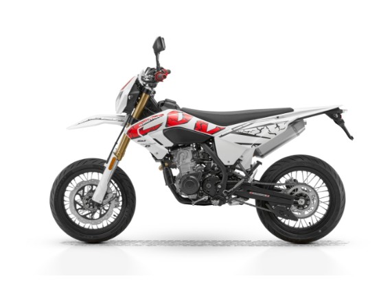 QJ-MOTORS 125 COV SM Super-Moto, 0004957