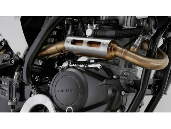 QJ-MOTORS 125 COV SM Super-Moto, 0004957