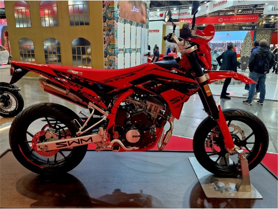 SWM 125 SM-R Special, 0004589