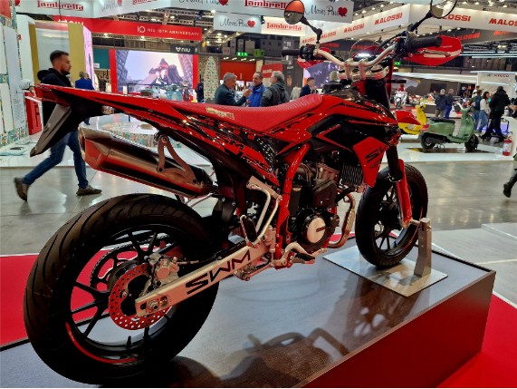 SWM 125 SM-R Special, 0004589