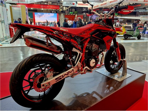 SWM 125 SM-R Special, 0004589