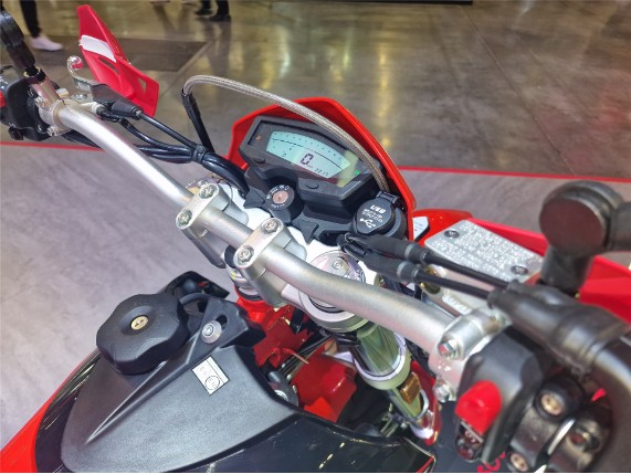 SWM 125 SM-R Super-Moto, 0004798