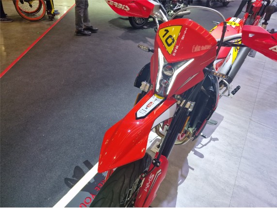 SWM 125 SM-R Super-Moto, 0004798
