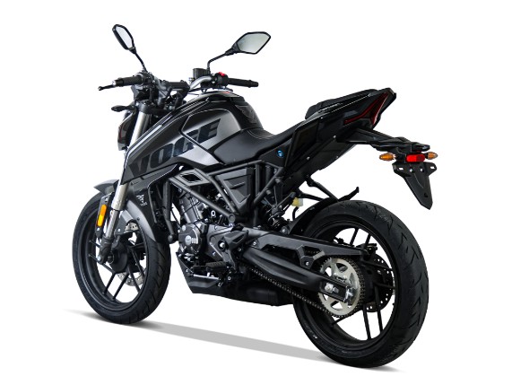 VOGE 125 R Naked, 0004013